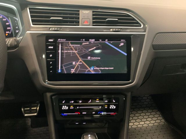 Tiguan 2.0 TDI 4M R-LINE MATRIX+AHK+HUD+PANO+ACC