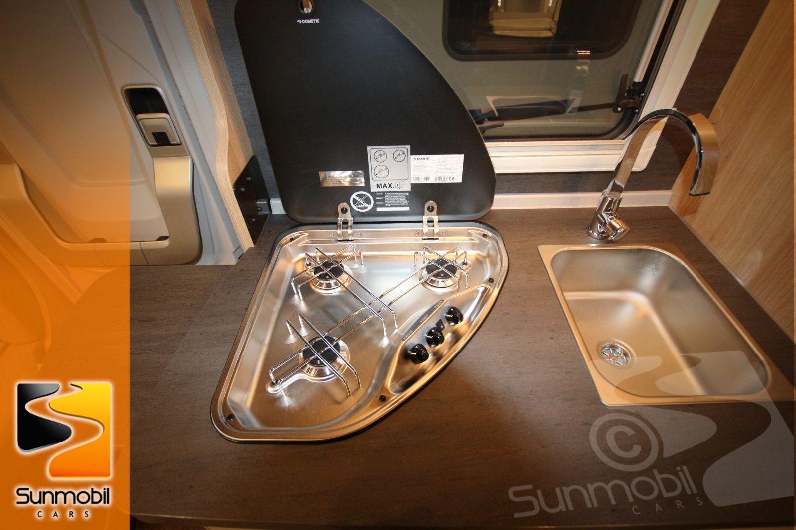 Fahrzeugabbildung Knaus Sky Wave 650 MEG  LED SAT TV LP.108.046,00 €