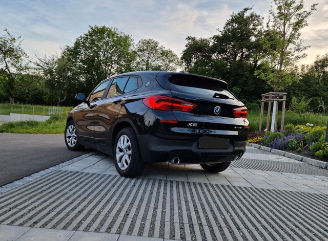 BMW X2 sDrive18i Advantage - AHK+RFK+NAVI+Autom.