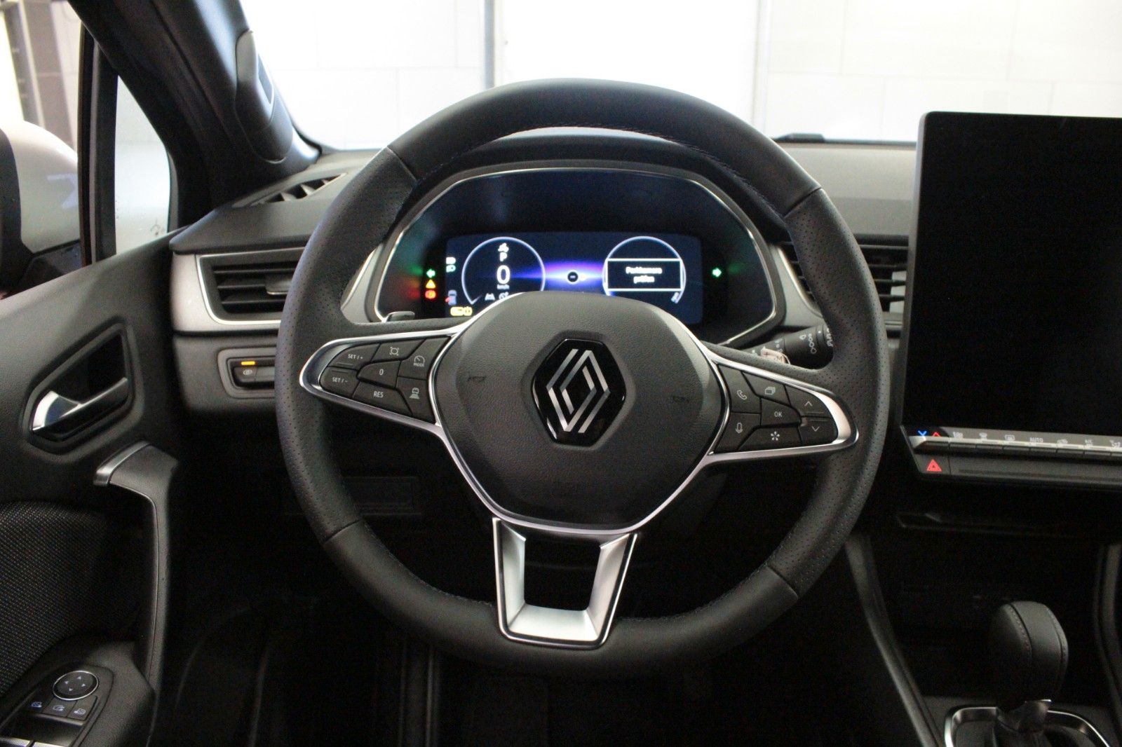 Fahrzeugabbildung Renault Captur Mild Hybrid 160 EDC Techno #15173
