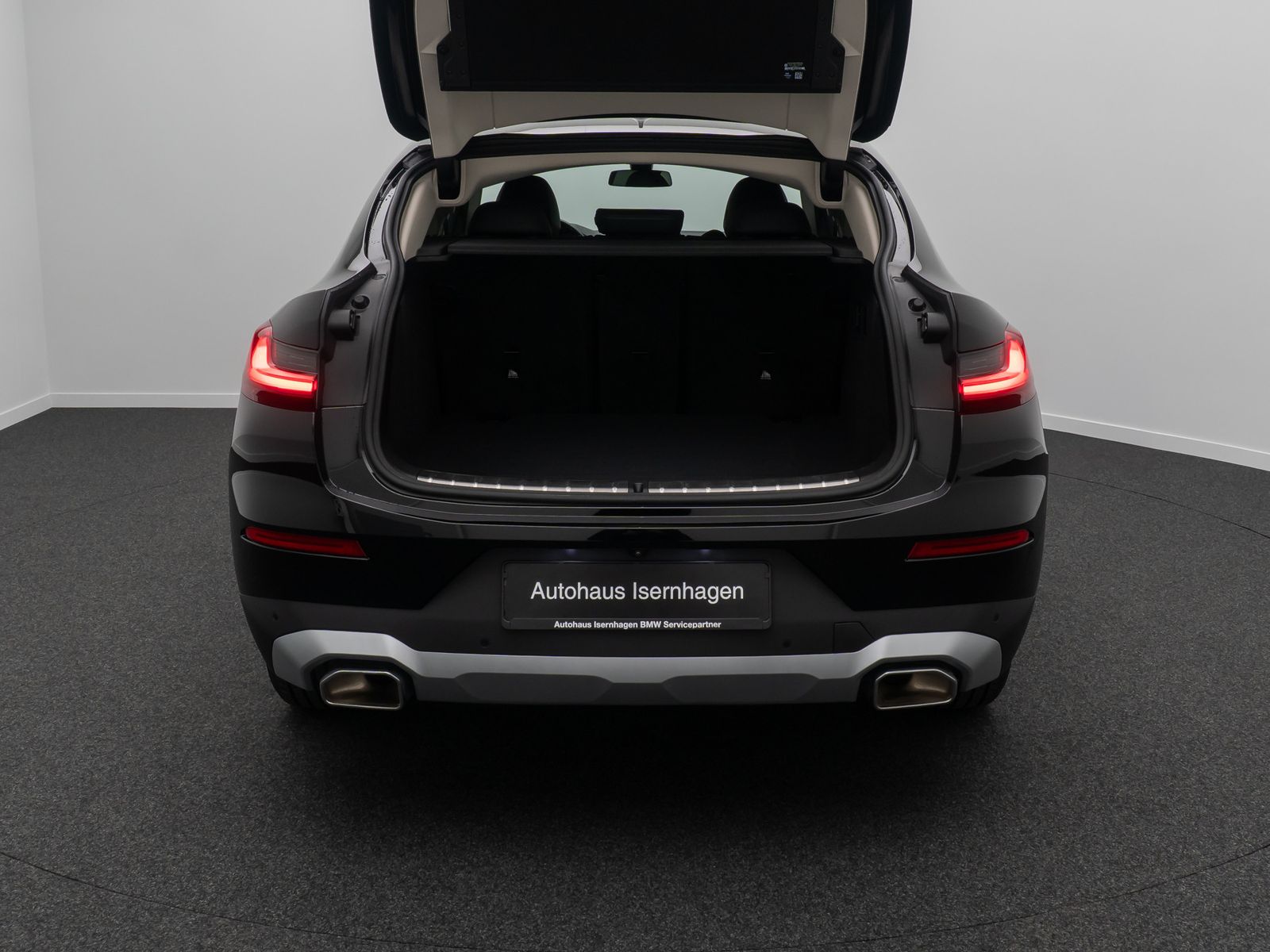 Fahrzeugabbildung BMW X4 xD20i 360° DAB CockpitPlus WLAN LED M Sport