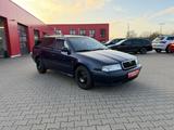 Skoda Octavia Combi 1.6 GLX*KLIMA*4x el.FENSTERHEBER*R - Skoda Octavia aus 2001