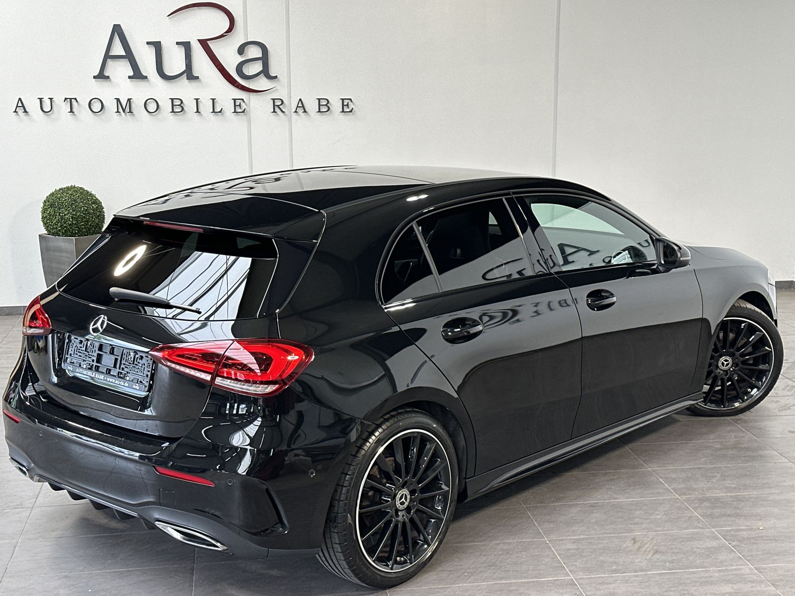 Fahrzeugabbildung Mercedes-Benz A 200 AMG Line NAV+LED+KAMERA+PANORAMA+WIDESCREE