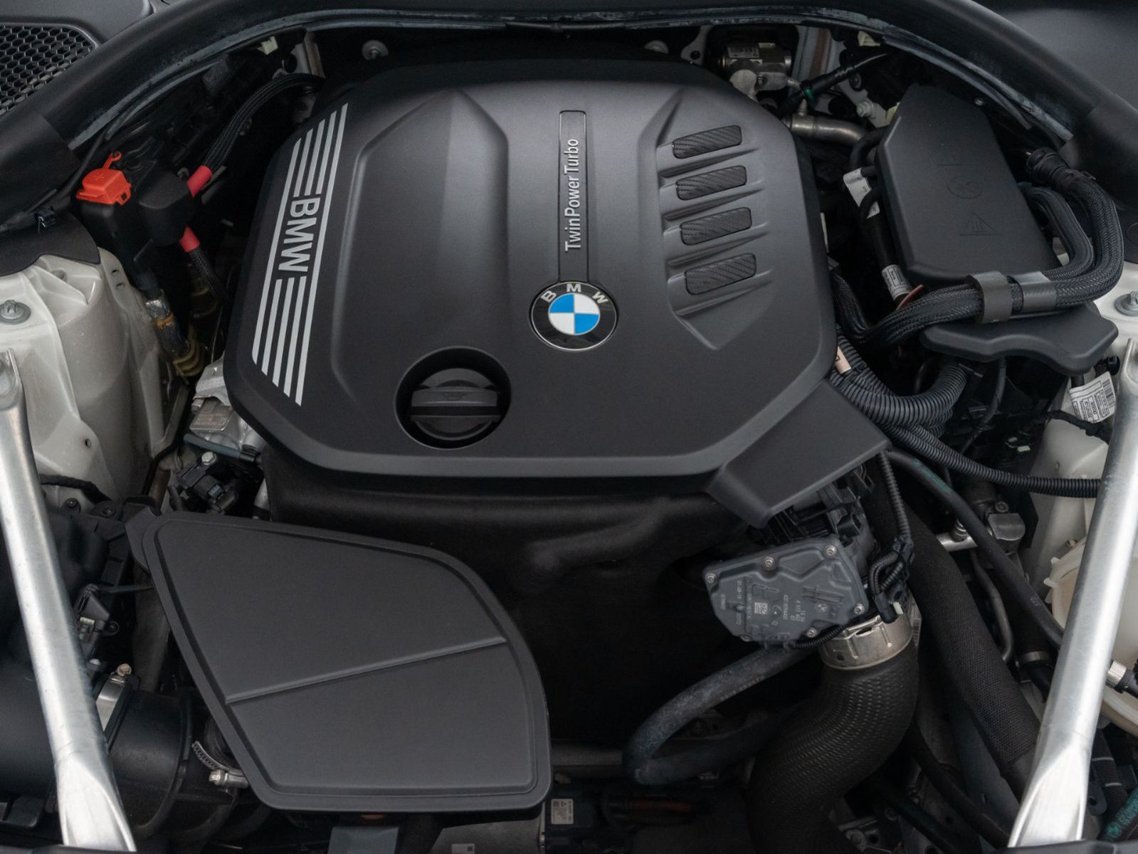 Fahrzeugabbildung BMW 520d M Sport ACC Kamera LED Memory DisplKey 20"