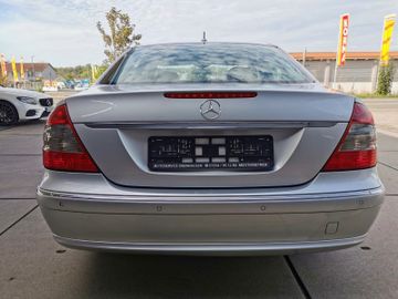 Mercedes E 280 - 5