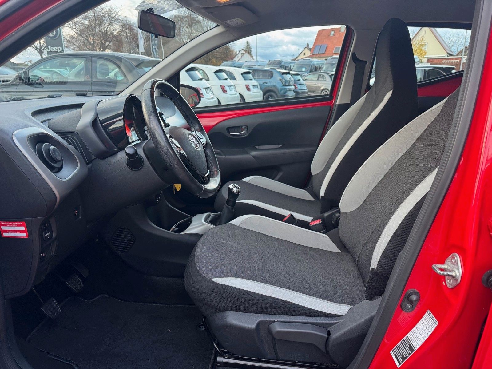 Fahrzeugabbildung Toyota Aygo x-play touch | Kamera | Radio | USB