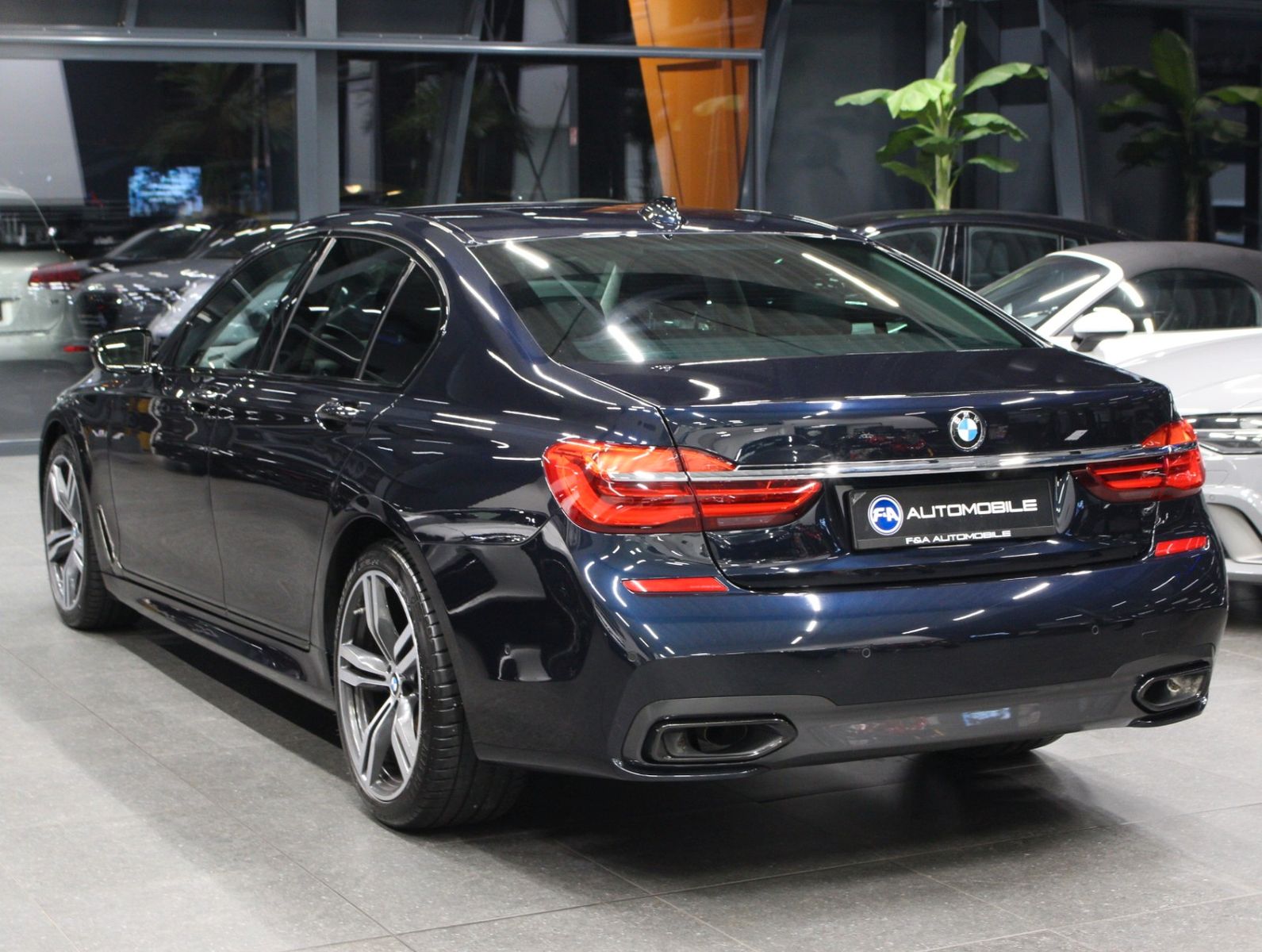 Fahrzeugabbildung BMW 730d*M-Sport Paket*Hud*Standh.GSD.Massagesitze