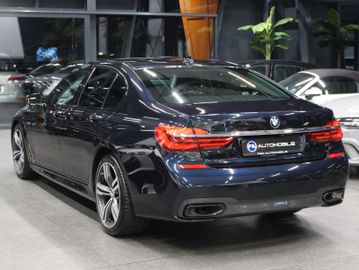 BMW 730 - 4