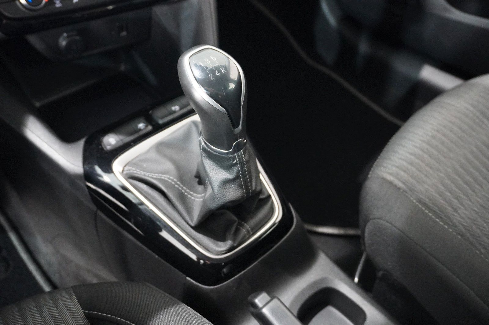Fahrzeugabbildung Opel Corsa F 1.2 ELEGANCE NAVI/LED/KAMERA/SPORT/DAB+