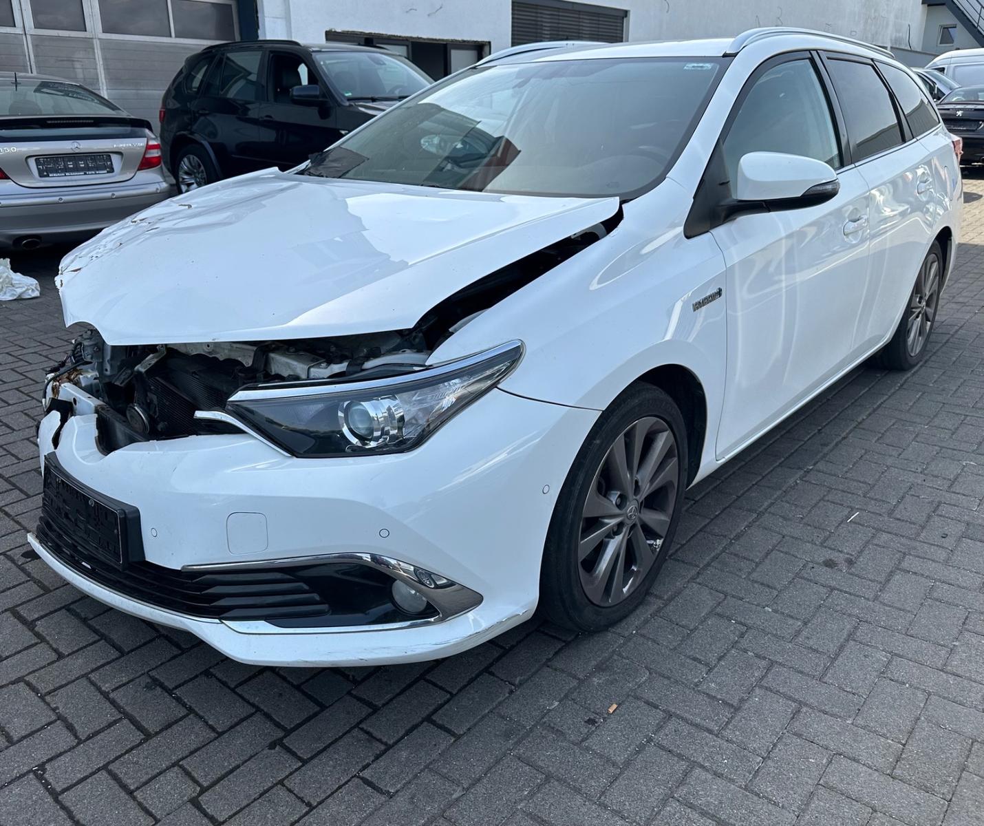 Toyota Auris Touring Sports Hybrid Executive Klima