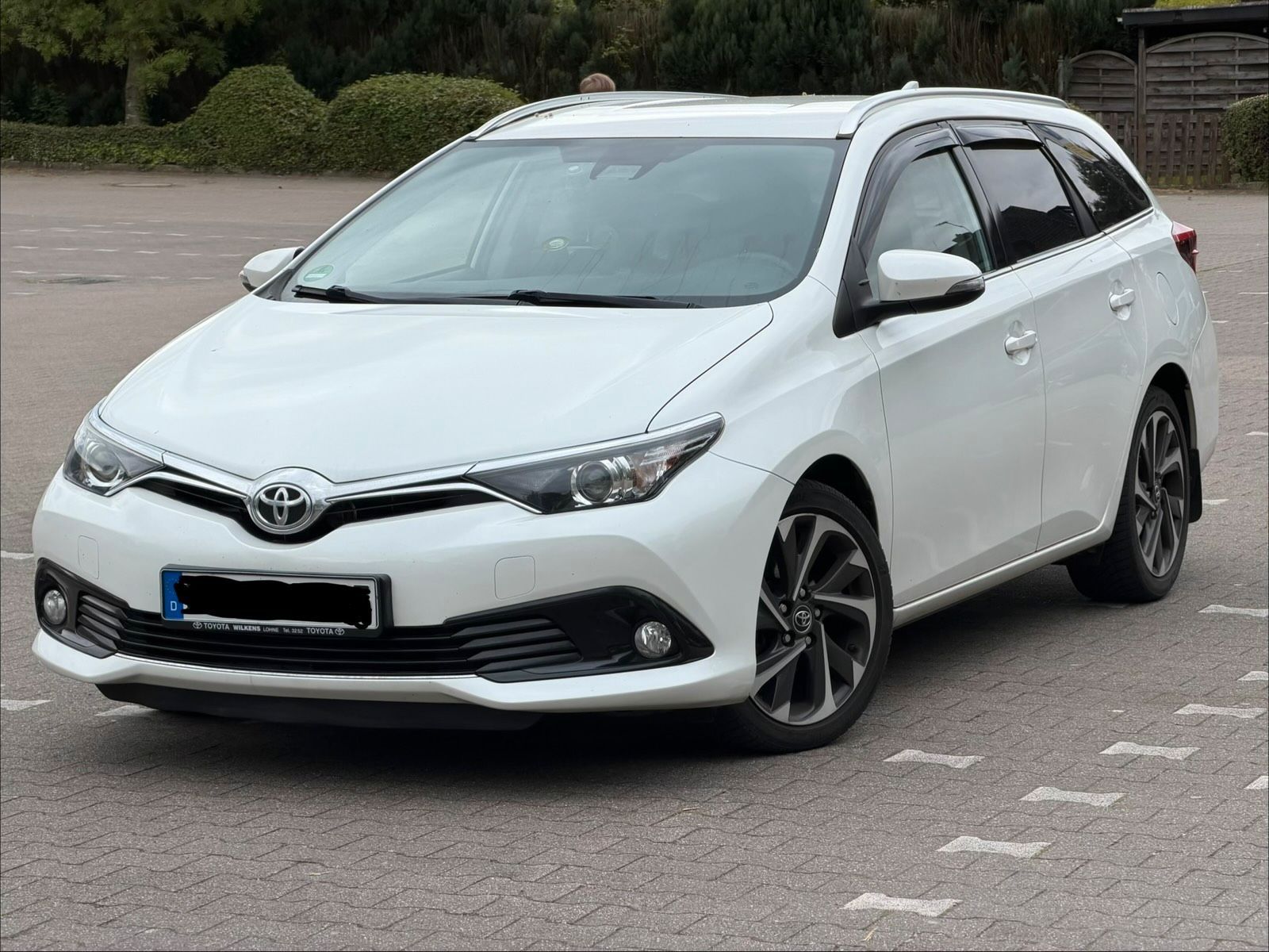 TOYOTA Auris Touring Sports