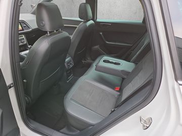 Fahrzeugabbildung SEAT Ateca Xperience 2.0 TDI AHK Panorama Klima Navi