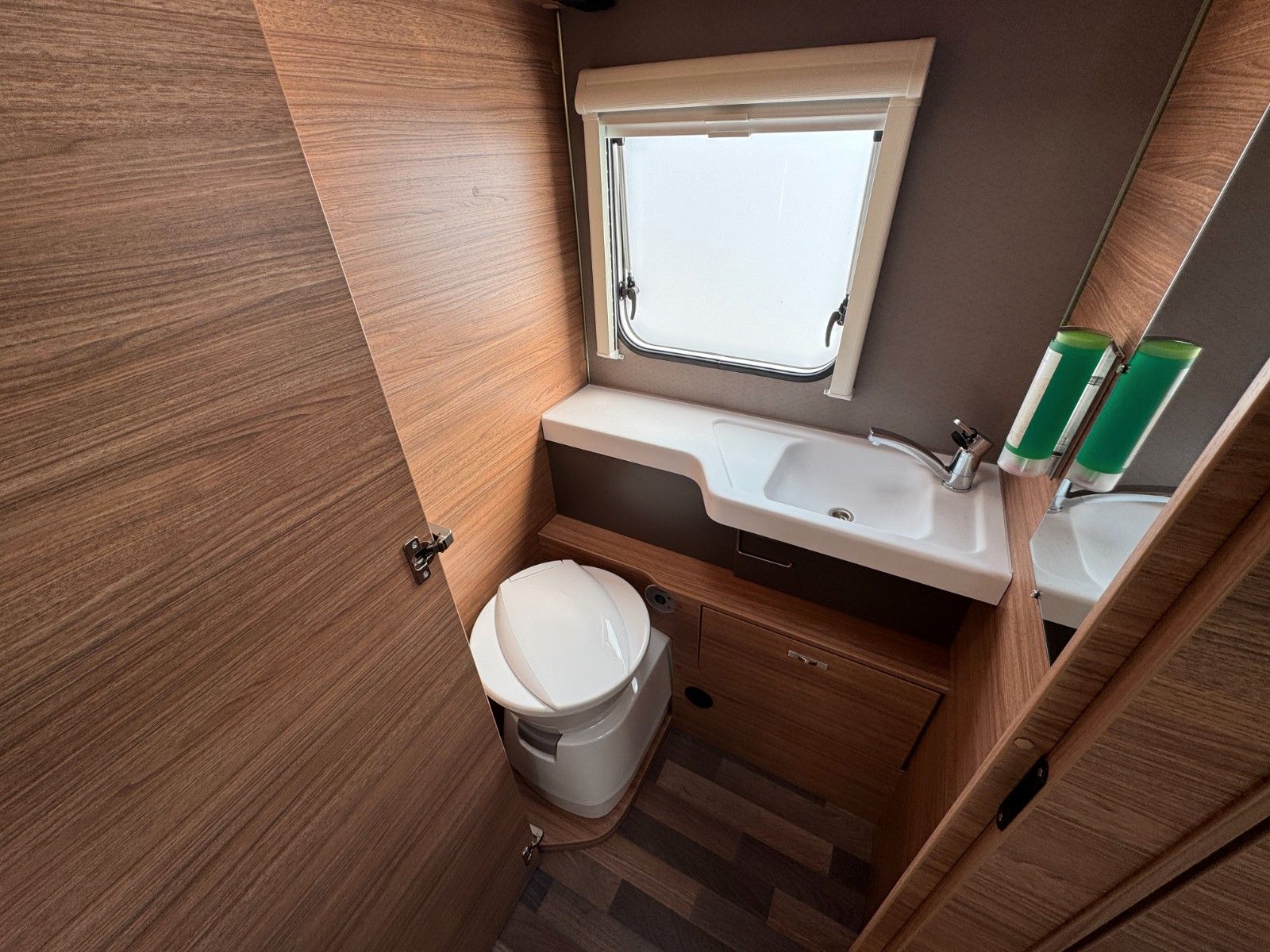 Fahrzeugabbildung Weinsberg CaraSuite 650 ME *Dachklima