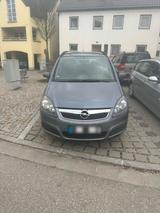 Opel Zafira 1.9 cdti - Opel Zafira aus 2005 mit Diesel-Antrieb