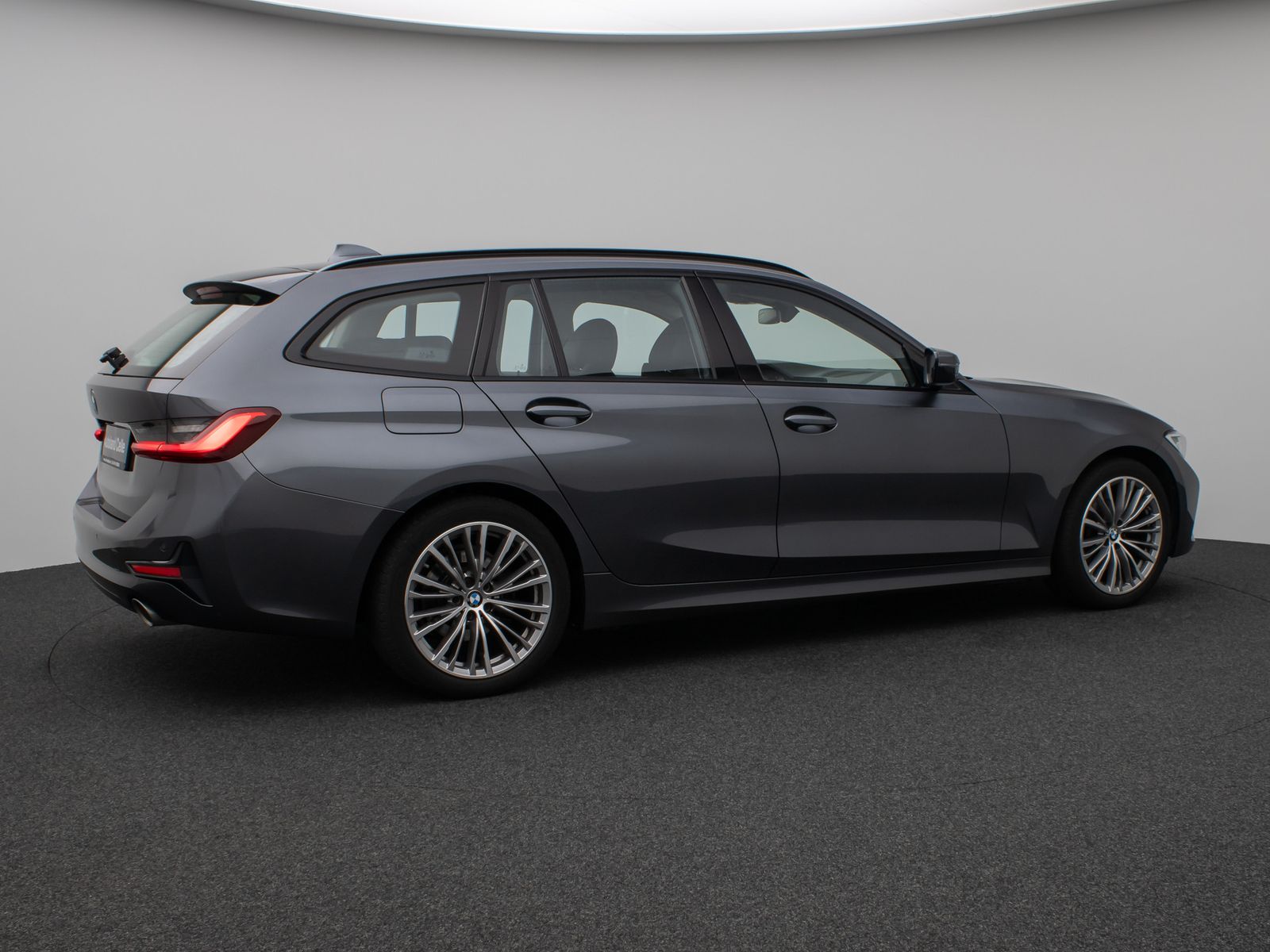 Fahrzeugabbildung BMW 320i Sport Line PDC Stop&go Standhzng Leder 18"