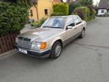 Mercedes-Benz E 230