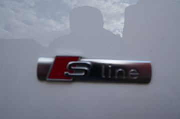 Fahrzeugabbildung Audi A4 Avant quattro  S line Sport / Plus,