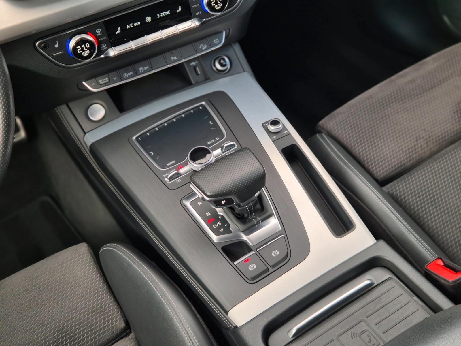 Audi Q5 40 TDI quattro sport S line Sport-Paket Plus