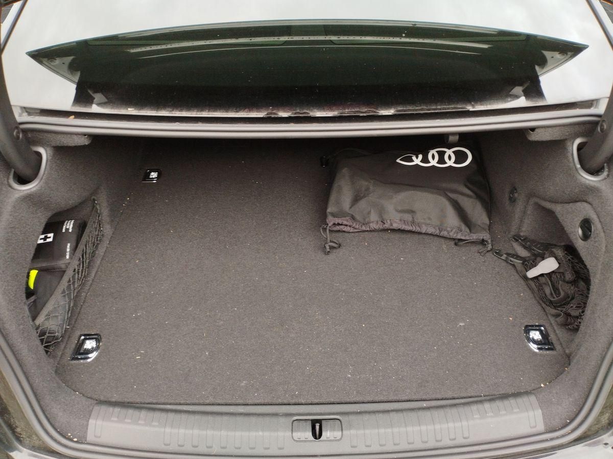 Fahrzeugabbildung Audi A6 Lim. S line 55 TFSI e quattro 195 kW
