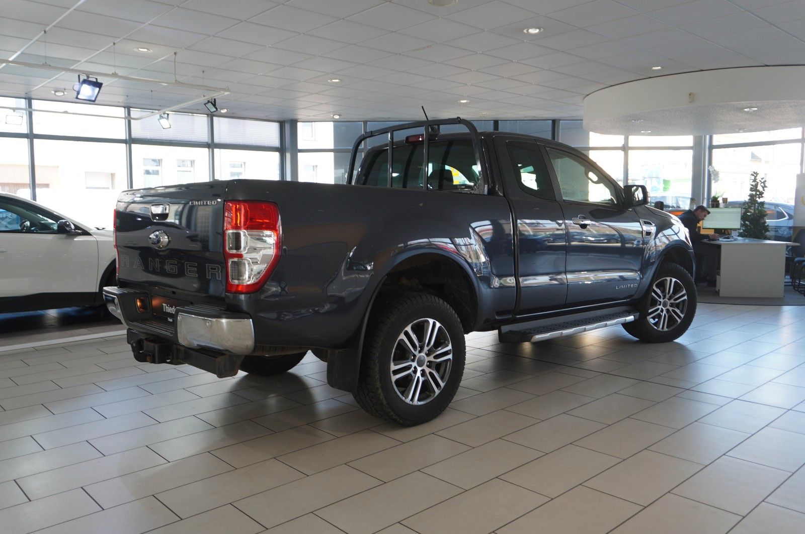 Fahrzeugabbildung Ford Ranger 2.0D LIMITED 4X4 EXTRA NAVI/LED/LEDER/AHK