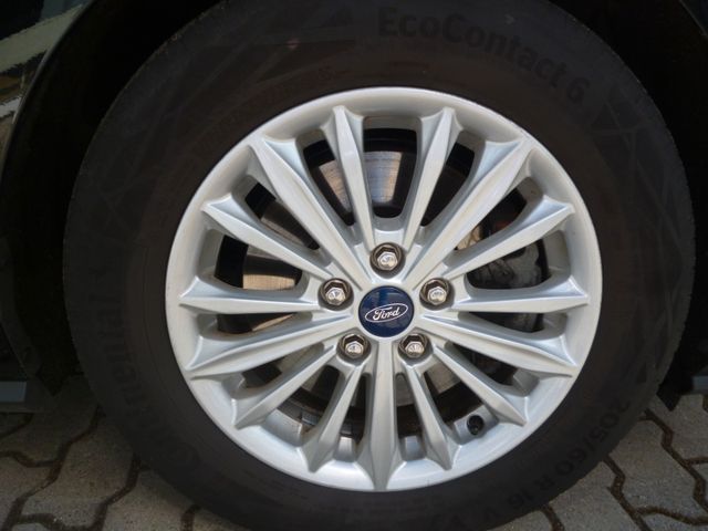 Focus Turnier Titanium*Aut*AHK*ACC*