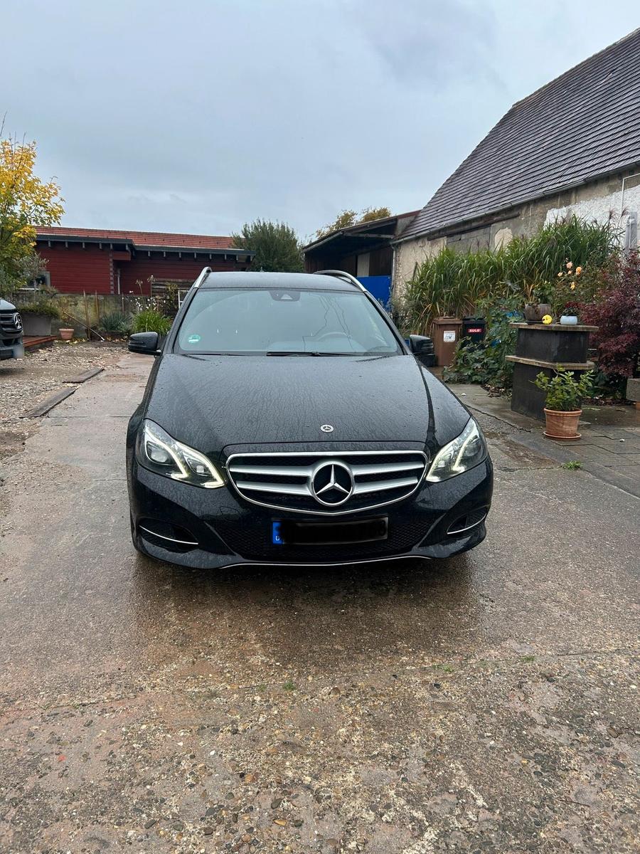 Mercedes-Benz E 220