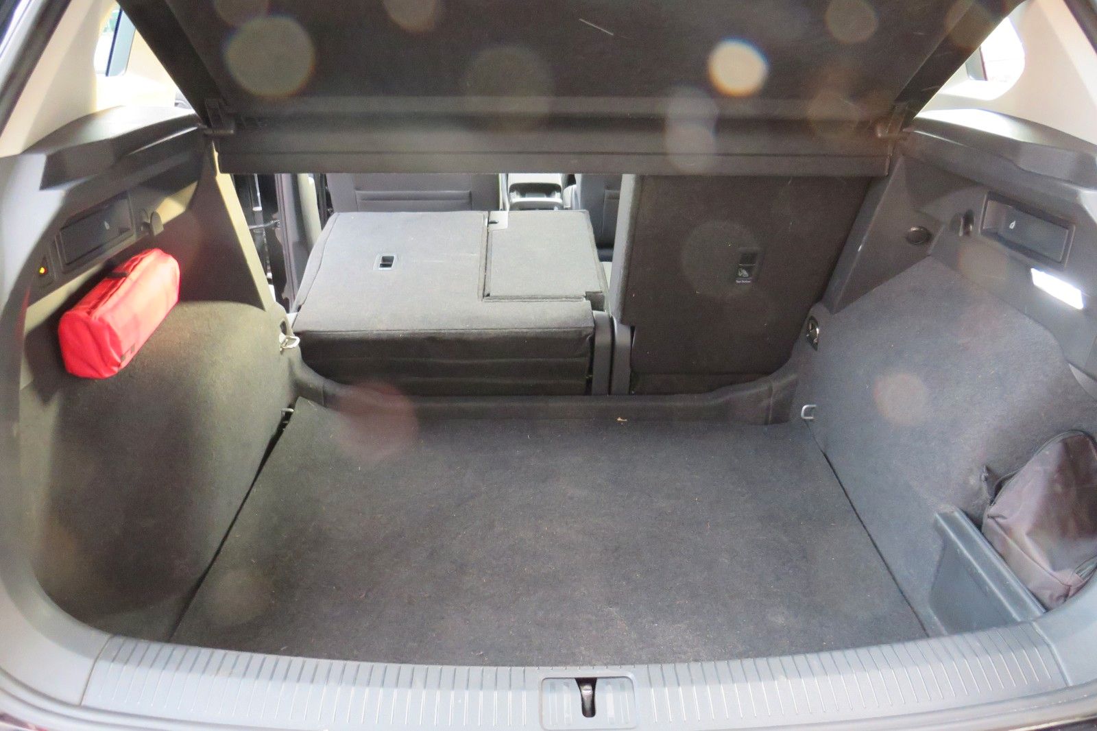 Fahrzeugabbildung Volkswagen Tiguan Life TDI DSG AHK NAVI KAMERA LED ACC GJ