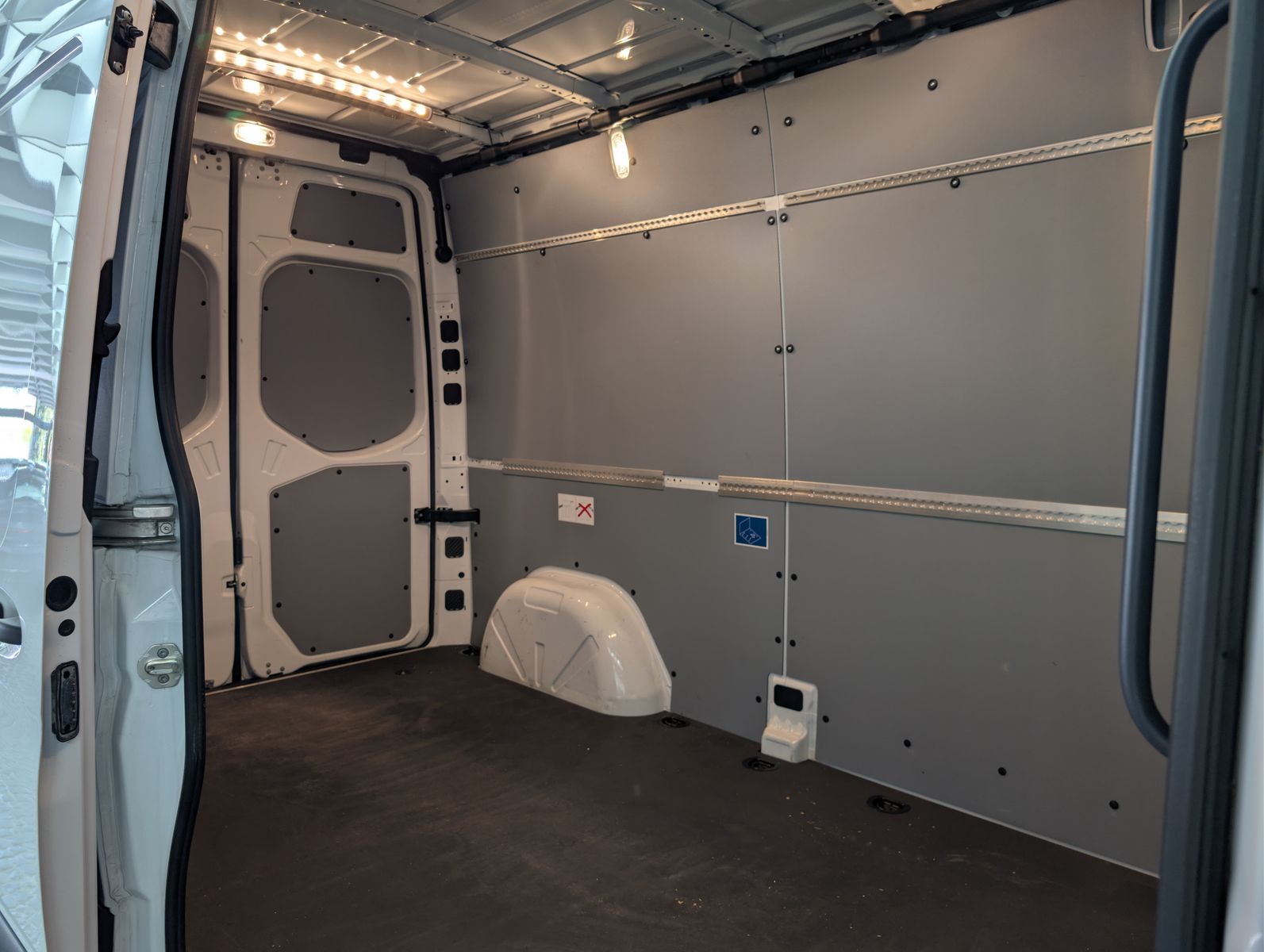 Fahrzeugabbildung Mercedes-Benz Sprinter III 311 2.0 CDI L2 MBUX KAM APP