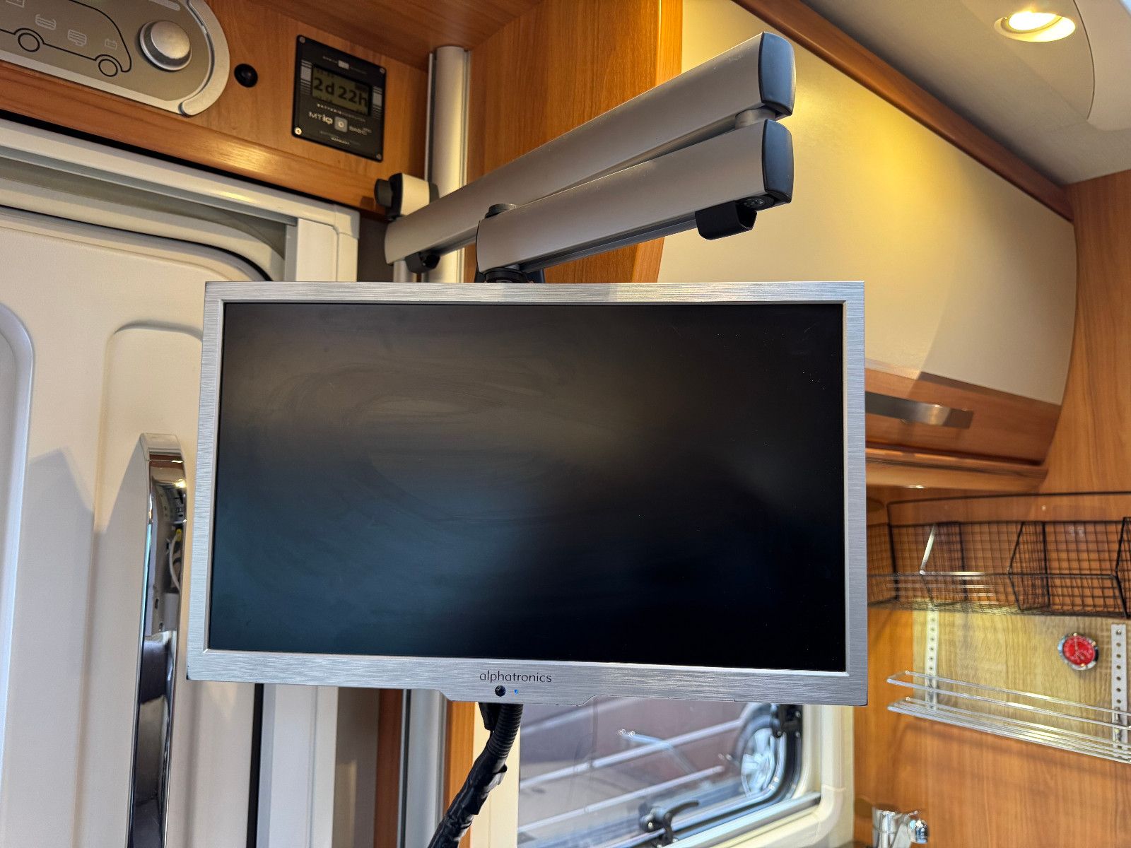 Fahrzeugabbildung HYMER / ERIBA / HYMERCAR EXSIS-T 588 AUTOMATIK ALKO LITHIUM 240 AH SOLAR