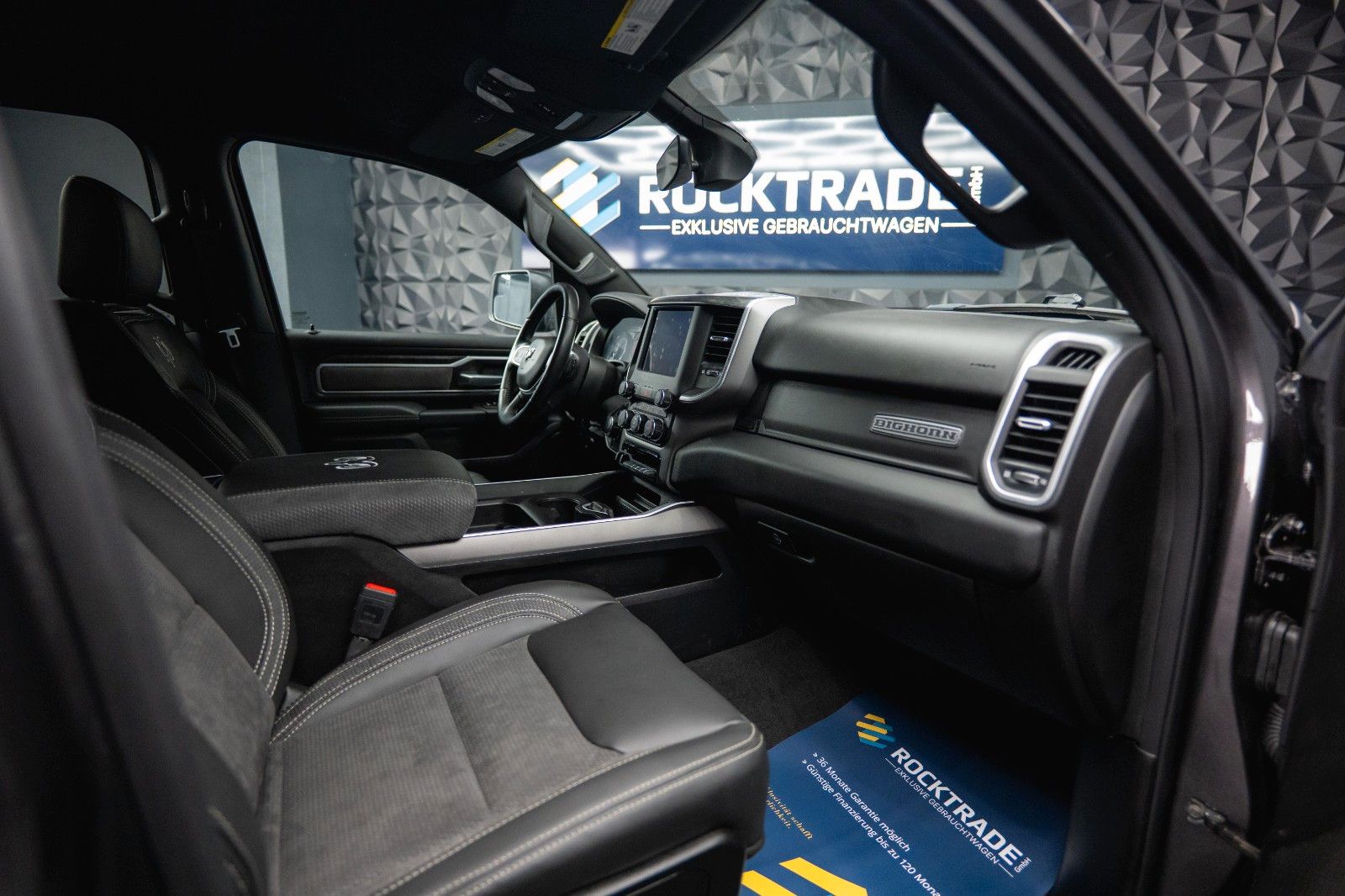 Fahrzeugabbildung Dodge RAM 5.7 V8 HEMI 4x4 OFFROAD NIGHT-Edition LED