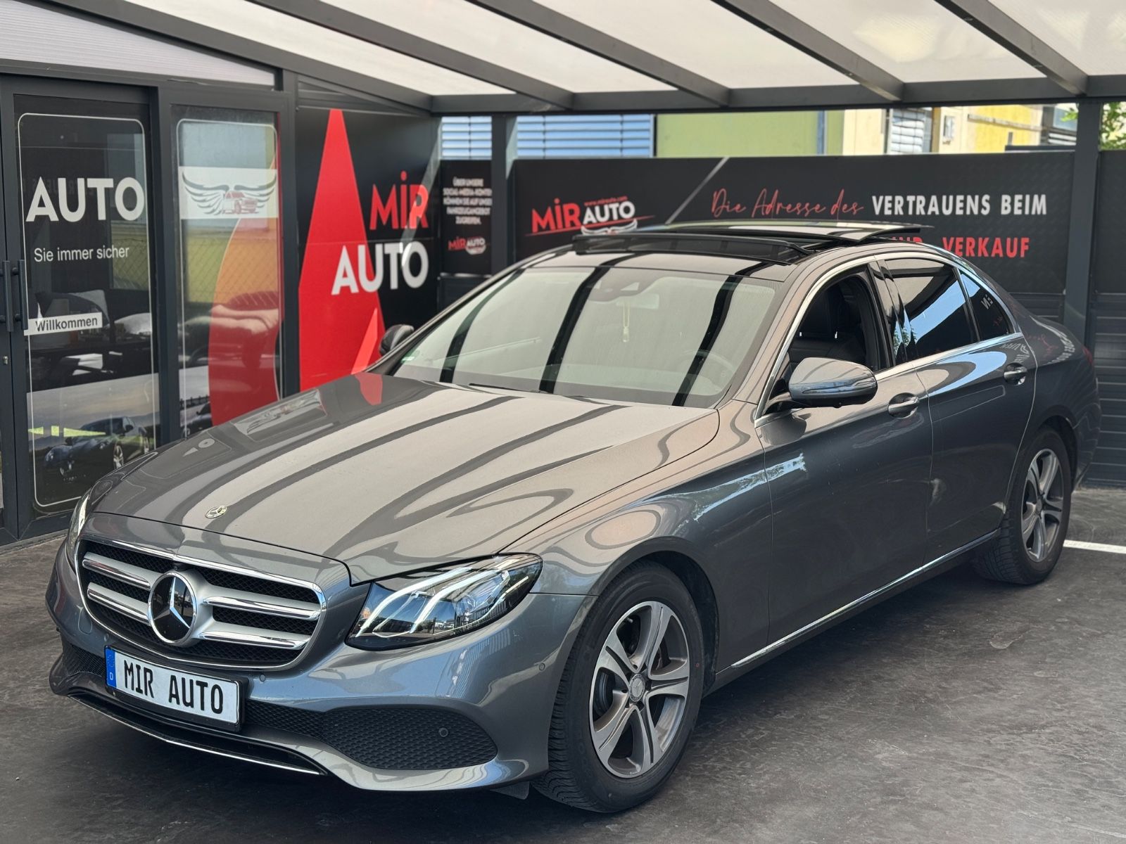 Mercedes-Benz E 220 Limo HUD/360K/ABS.T/SPUR/PANO foto 2