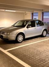 Volkswagen Vw Bora 1,6 sehr guter Zustand 1000  wer ... - gebrauchte VW Bora aus dem Jahr 1998