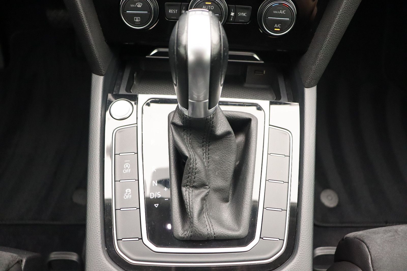 Fahrzeugabbildung Volkswagen Passat Variant 2.0 TDI 190PS Highline