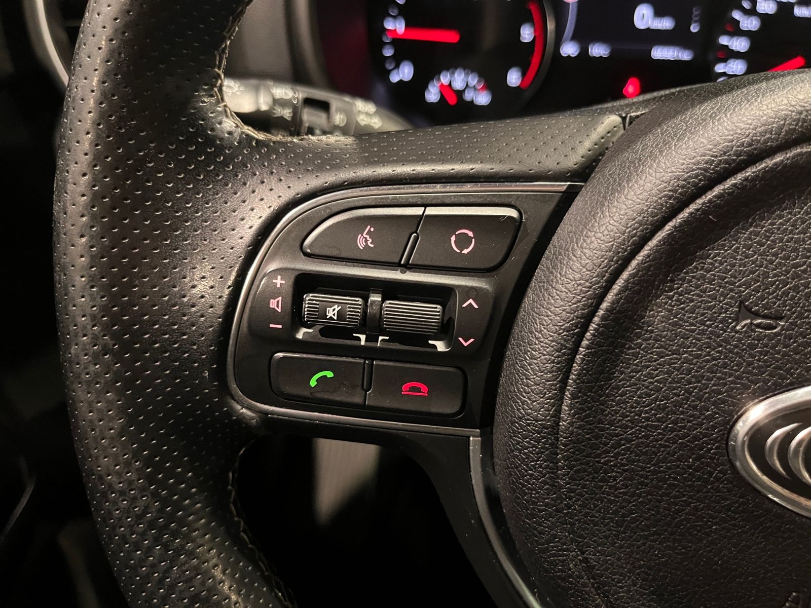 Fahrzeugabbildung Kia Sportage GT-Line 4WD JBL XEN LEDER NAV SHZ
