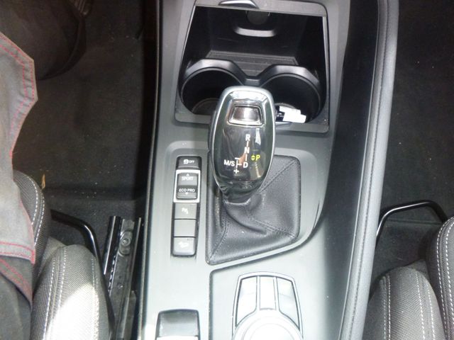 Fahrzeugabbildung BMW X1 xDrive 20 i >AUT/Allrad/NAV/SHZ/PDC<