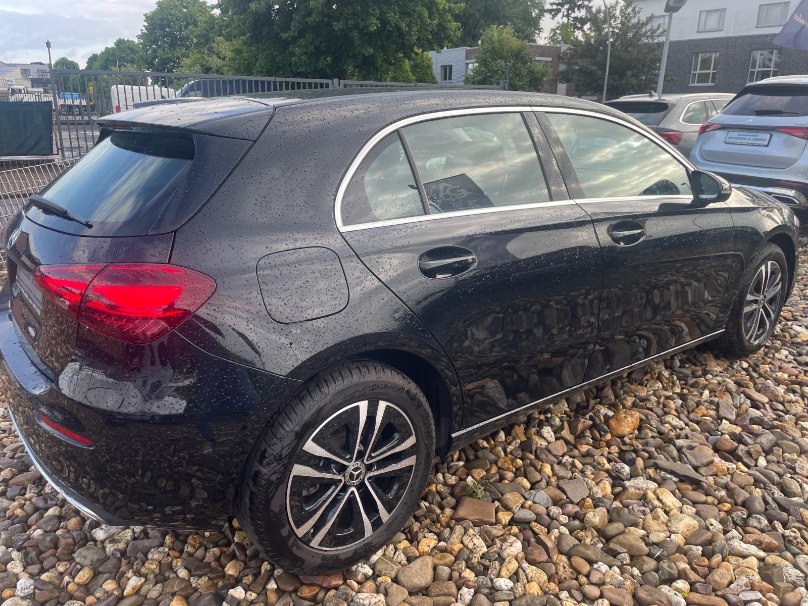 Mercedes-Benz A 250 e LED Tempomat