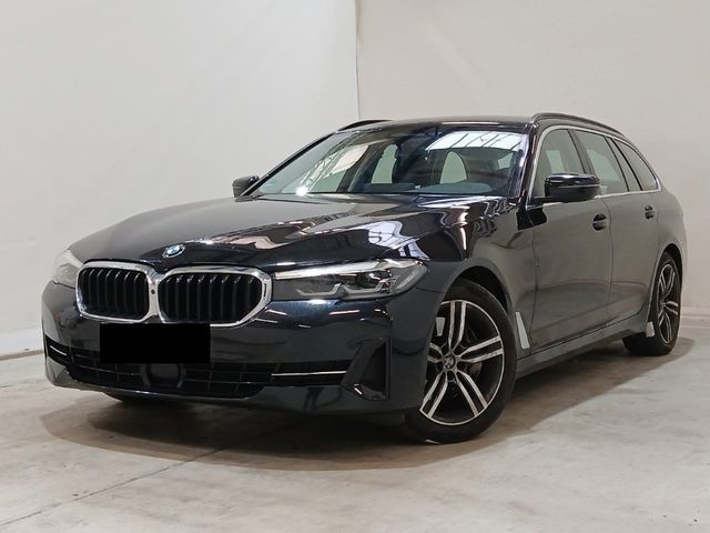 BMW 530d xDrive Tour AHK LED SurroundView DAB HIFI