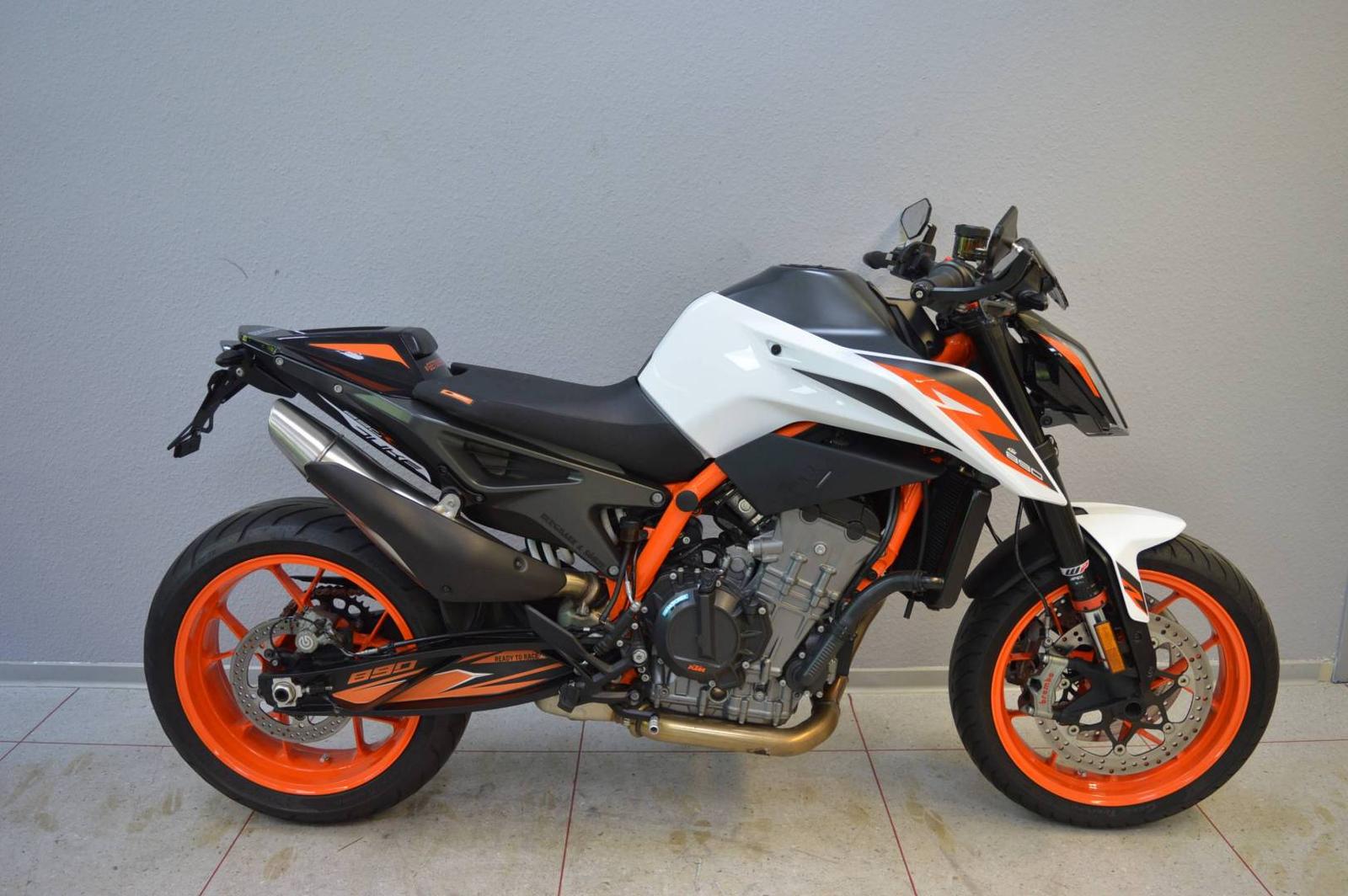 KTM 890 Duke R + QS + Lenkerendspiegel + Scheckheft