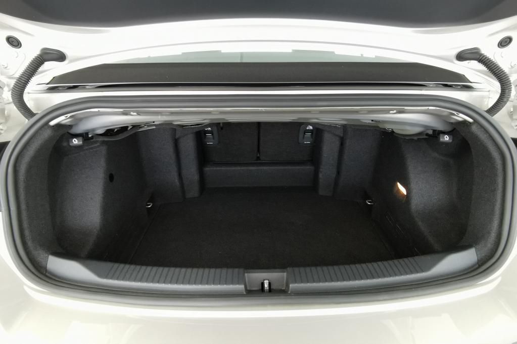 Volkswagen T-Roc Cabriolet R-Line 1.5 TSI Tempo*PDC*RFK*SH