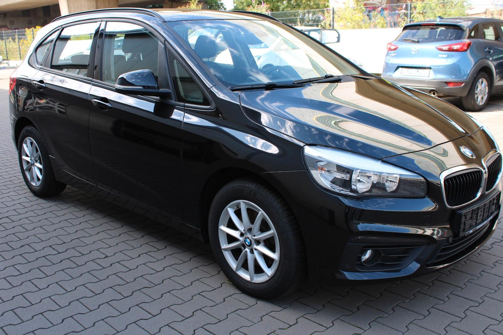 BMW 220d Active Tourer Navi/Panorama/SHZ/PDC