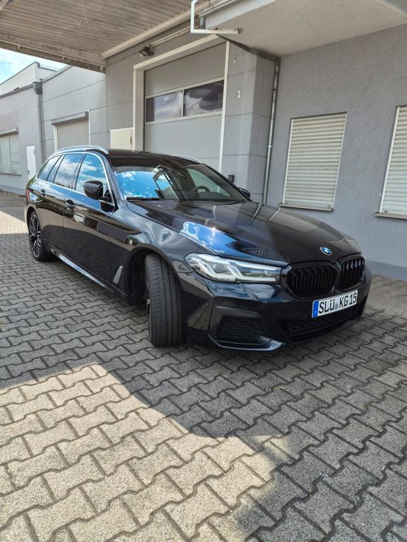 Image of BMW 530