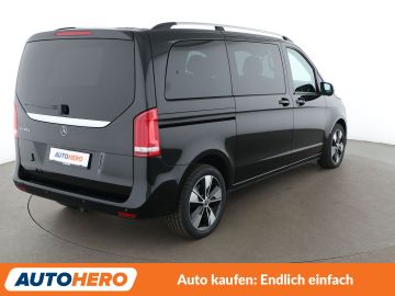 Mercedes V 220 - 6