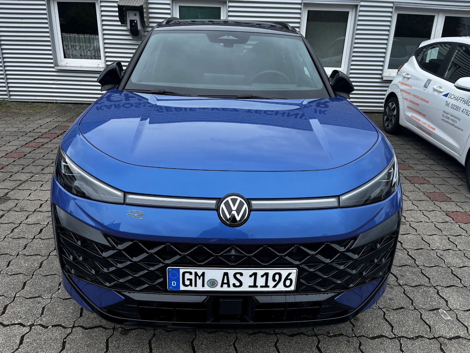 Fahrzeugabbildung Volkswagen T-Roc 1.5 eTSI 140KW ABT R-Line DSG PAN NAV 20"