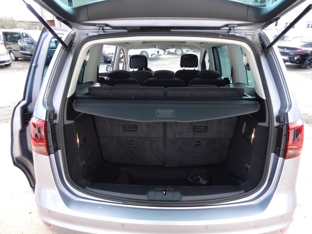 Fahrzeugabbildung Seat Alhambra Style/1.Hd/Pano/Navi/7-Sitzer/DSG/Xenon
