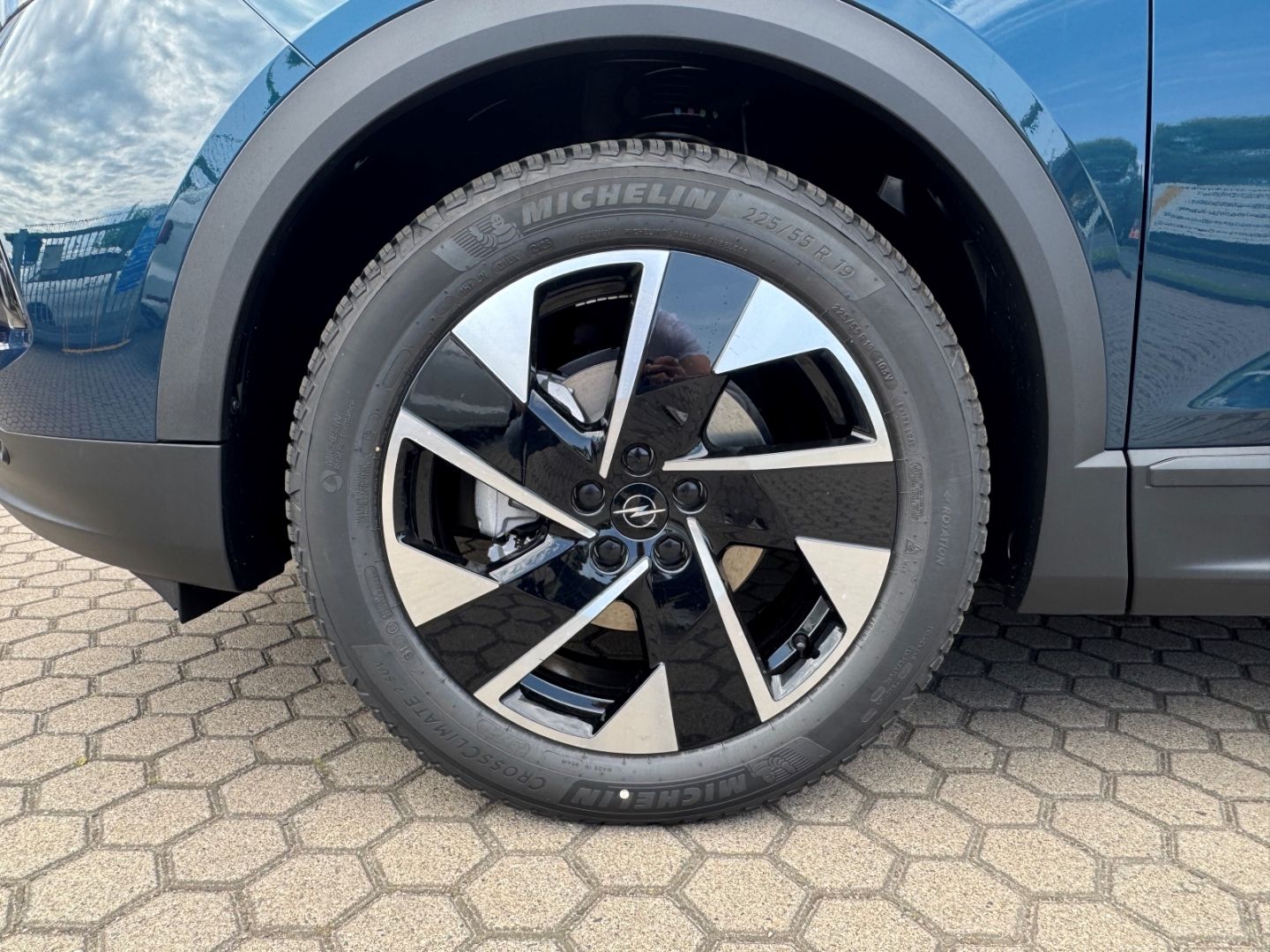 Fahrzeugabbildung Opel Grandland 1.2 Edition SHZ+LHZ+Kamera+Allwetter