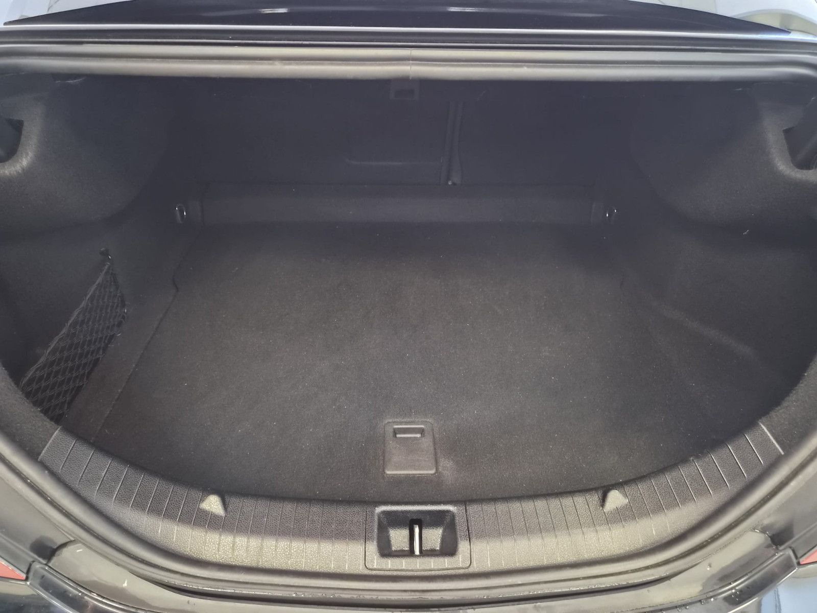 Fahrzeugabbildung Mercedes-Benz CLA 200 / Automatik / LED / AMG / GEPFLEGT