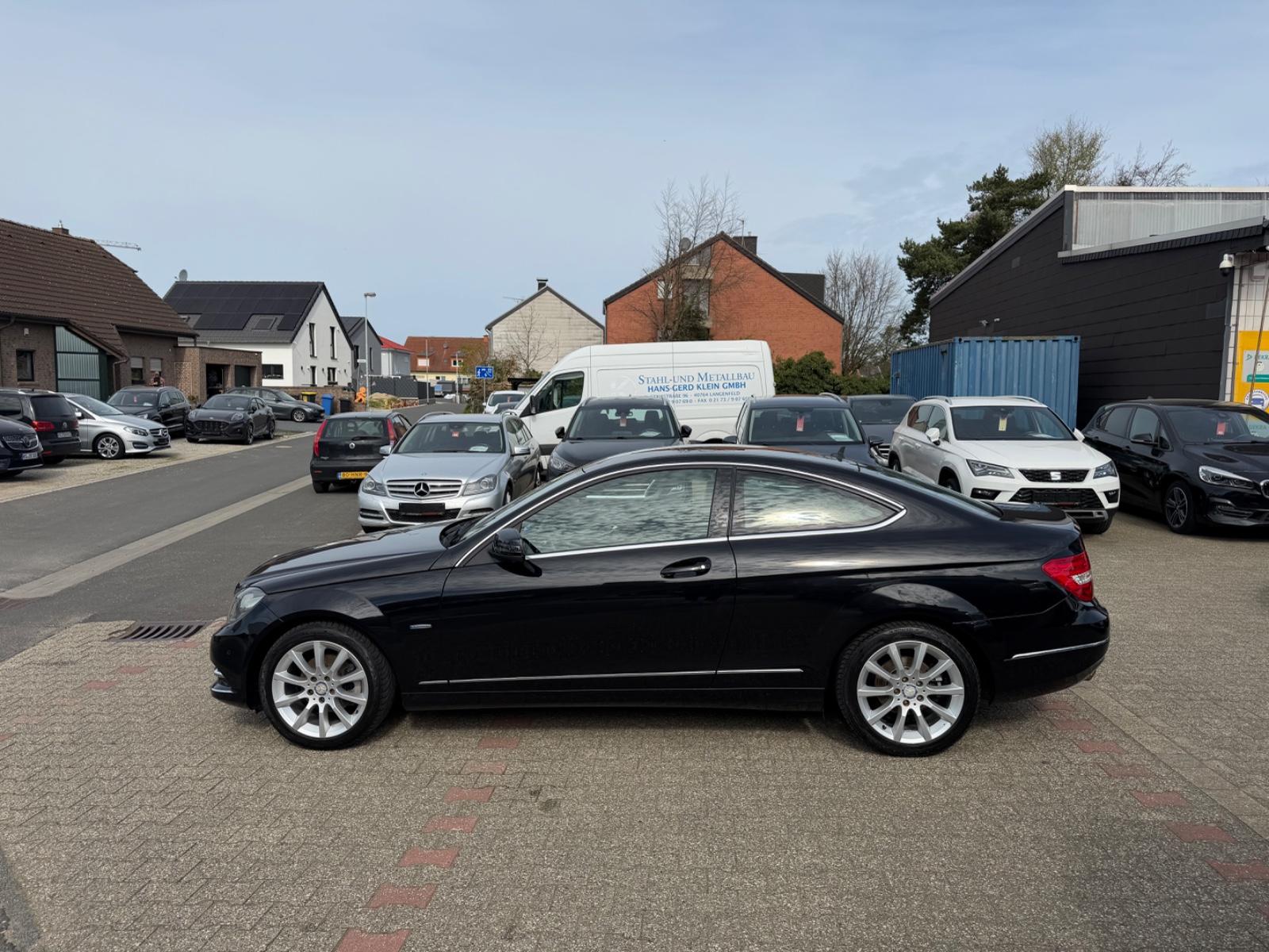 Mercedes-Benz C 180 Coupe Navi Sitzhz Teilleder Sportpak
