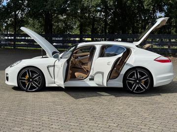 صورة مصغرة 16 لـ 2009 Porsche PANAMERA
