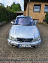 Opel Omega 2.2 - - graue Opel Omega
