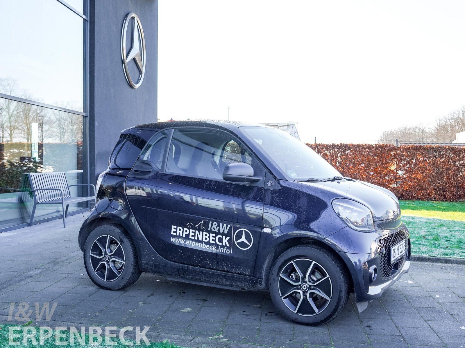 Fahrzeugabbildung Smart smart EQ fortwo Exclusive 22kW SHZ Kamera LED